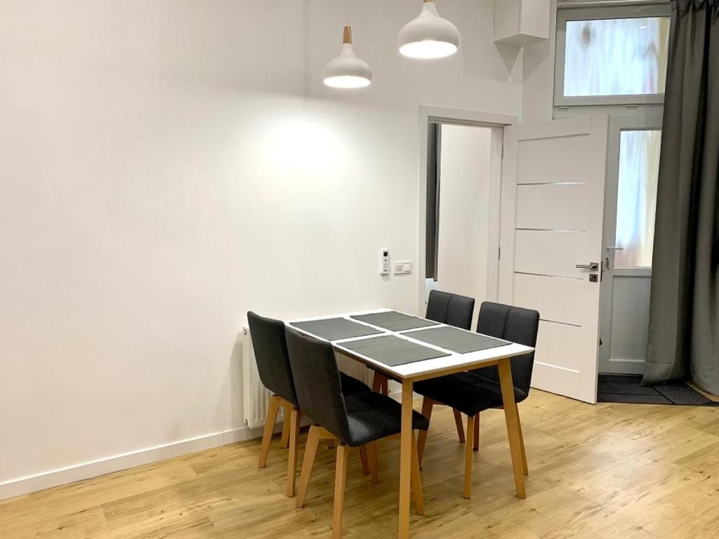 Colton Budapest Paulay Apartments מראה חיצוני תמונה