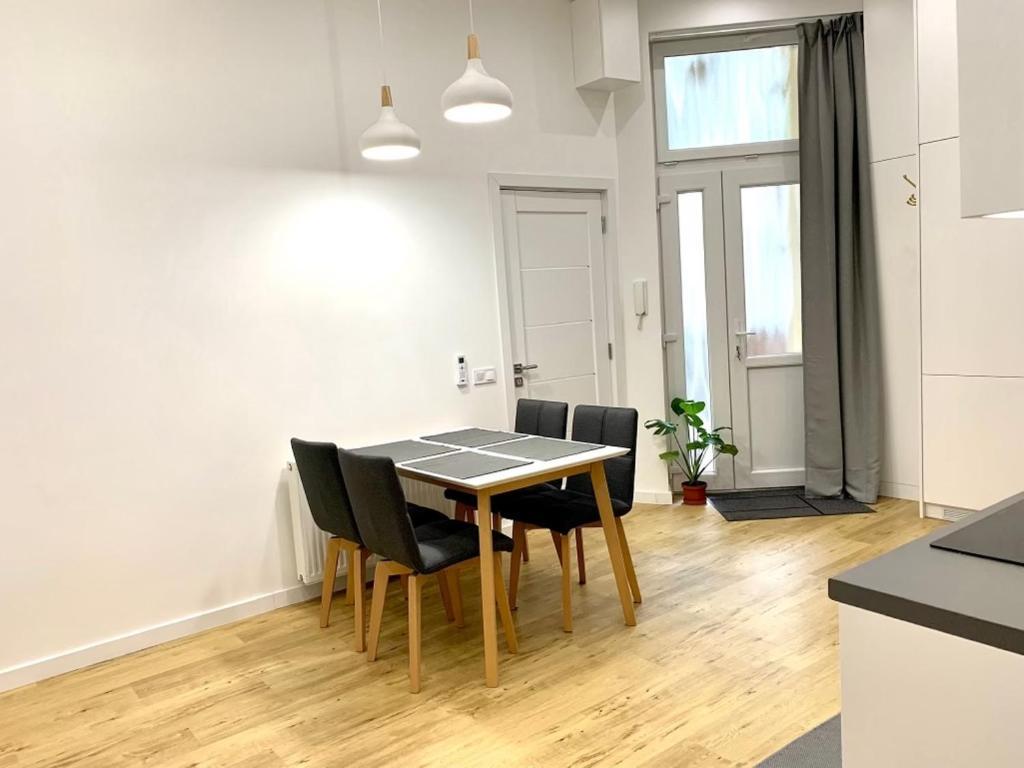 Colton Budapest Paulay Apartments מראה חיצוני תמונה