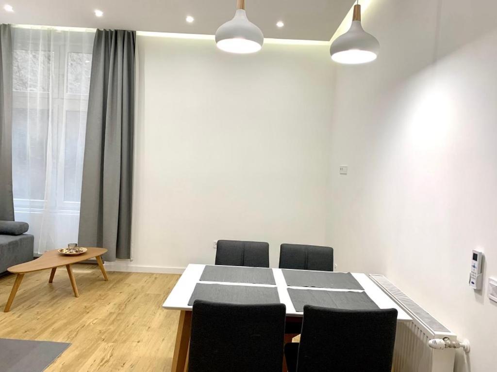 Colton Budapest Paulay Apartments מראה חיצוני תמונה