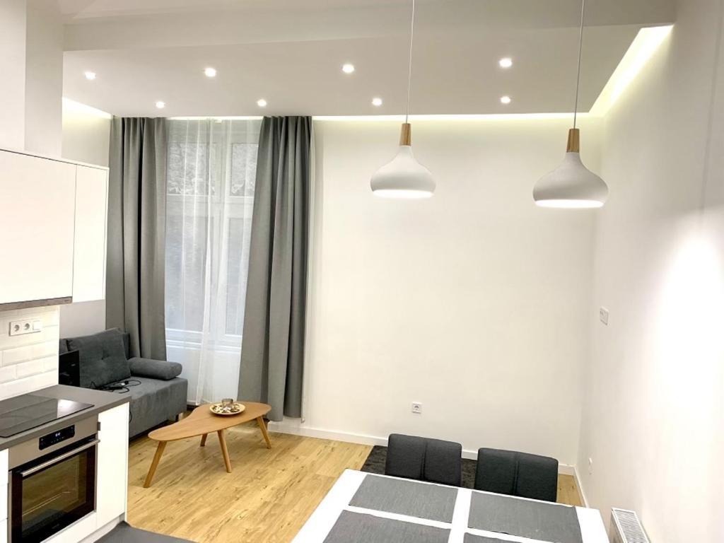 Colton Budapest Paulay Apartments מראה חיצוני תמונה