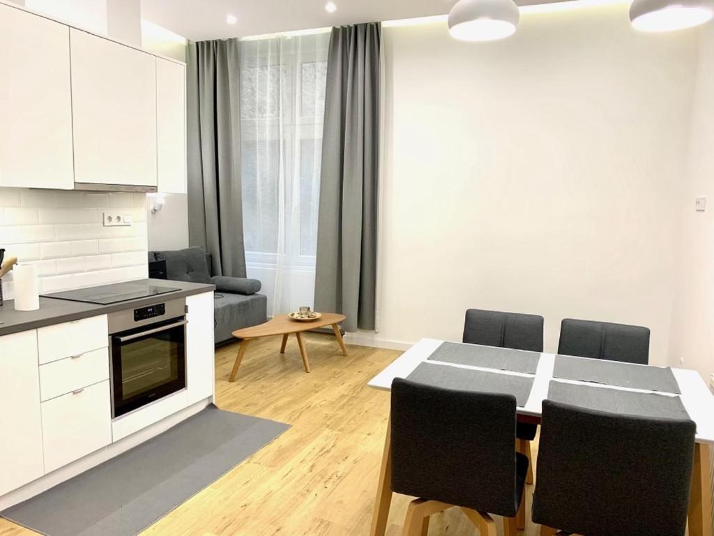 Colton Budapest Paulay Apartments מראה חיצוני תמונה