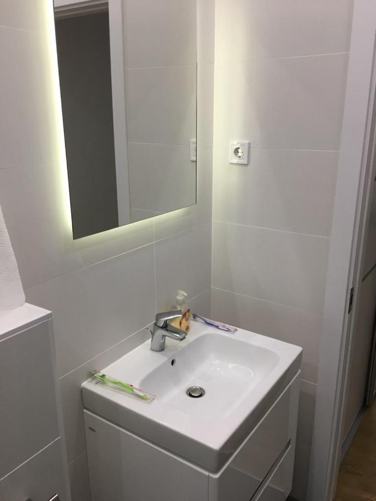 Colton Budapest Paulay Apartments מראה חיצוני תמונה